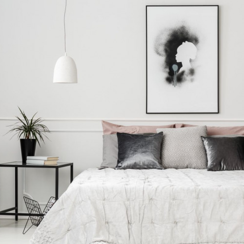 Jakie meble sprawdzą się w sypialni w stylu glamour?